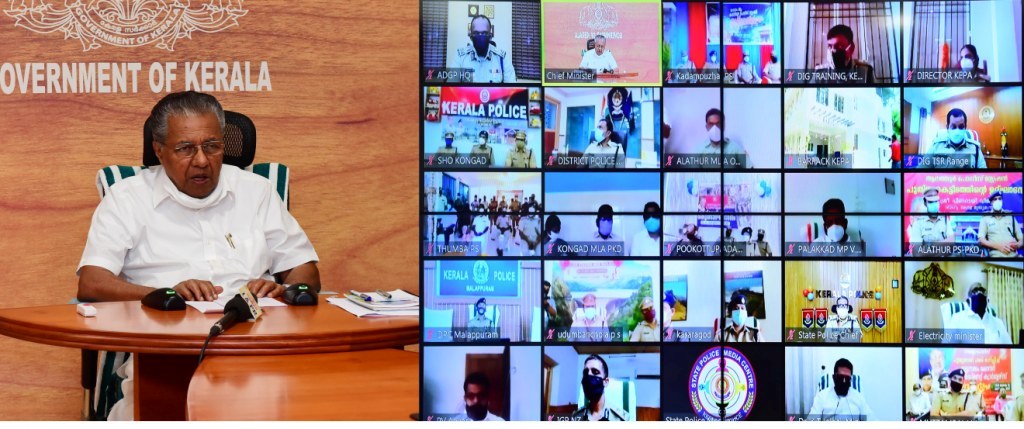 പുതിയ  പോലീസ്  സ്റ്റേഷൻ  കെട്ടിടങ്ങളുടെ  ഉദ്ഘാടനം ബഹു. മുഖ്യമന്ത്രി നിർവഹിക്കുന്നു  