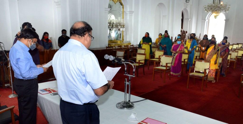 ഭരണഘടനാ ദിനാചരണത്തിന്റെ ഭാഗമായി സെക്രട്ടേറിയറ്റ് ദർബാർ ഹാളിൽ നടന്ന ചടങ്ങ് 