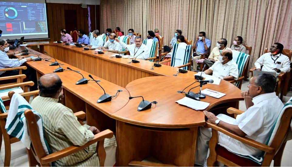 കിഫ് ബി പദ്ധതികളുടെ പ്രവർത്തന പുരോഗതി വിലയിരുത്താൻ ബഹു. മുഖ്യമന്ത്രിയുടെ അധ്യക്ഷതയിൽ നടന്ന യോഗം 